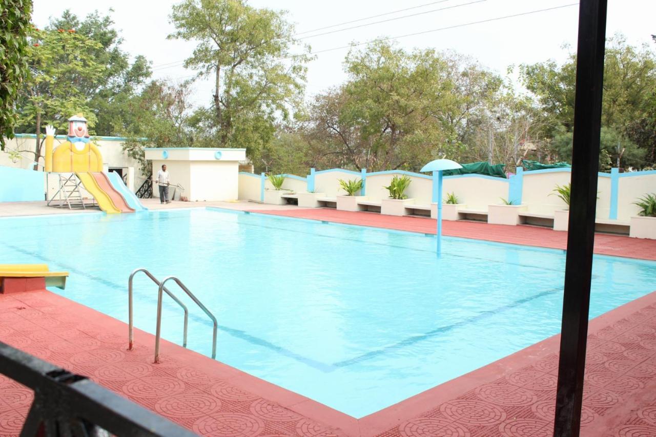 Fun And Food Resort & Holidays Harsola Exterior foto